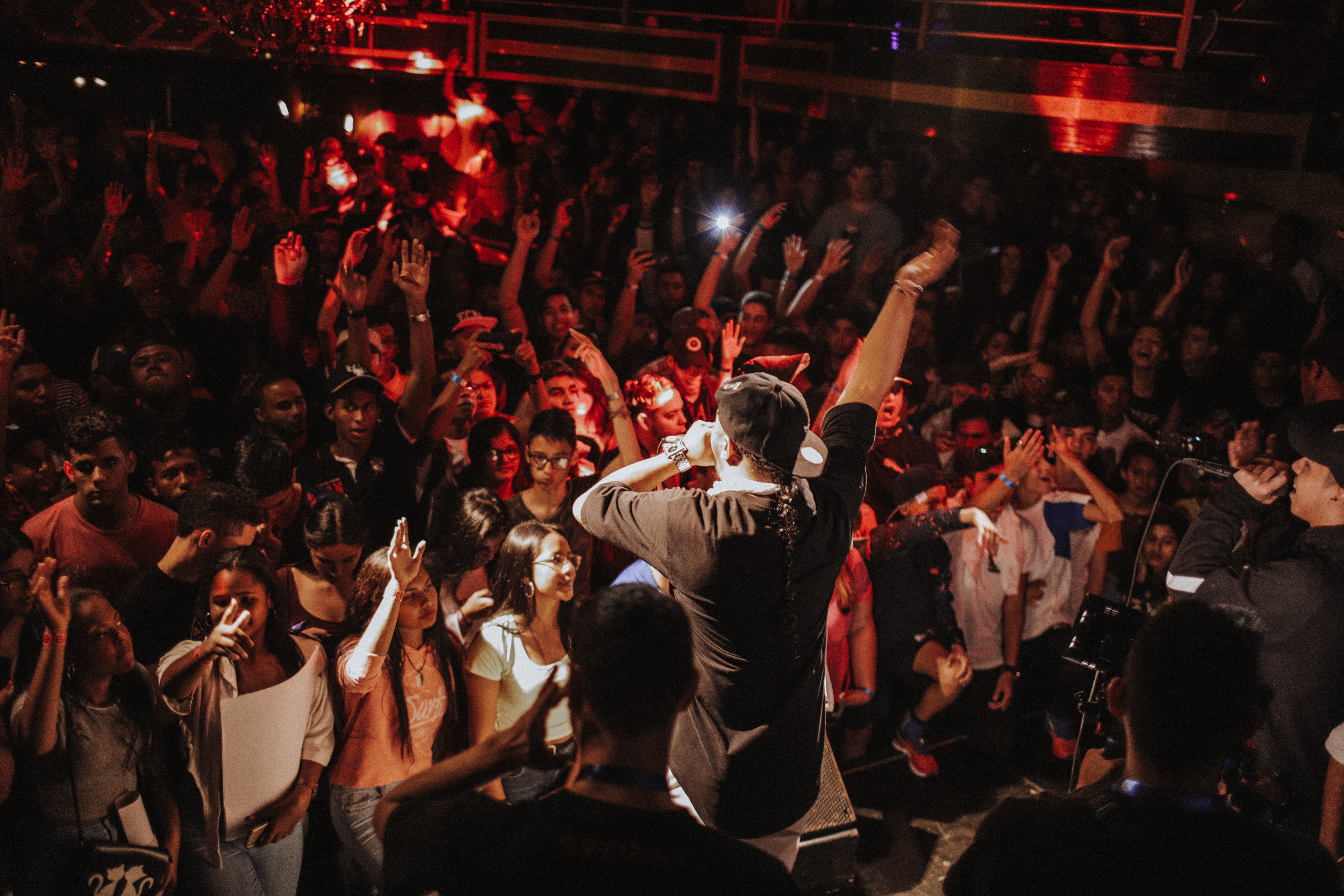 Let's entertain the crowd