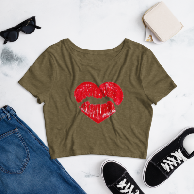 Kiss Heart | Crop T e e 